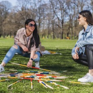 Velká zahradní hra Mikado – ideální pro školy a školky! Kód:2057 Hledáte hru, která děti nejen zabaví, ale také procvičí...
